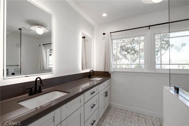 1104 W Palm Avenue, Orange, CA 92868