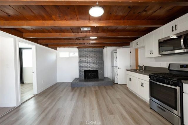 1104 W Palm Avenue, Orange, CA 92868