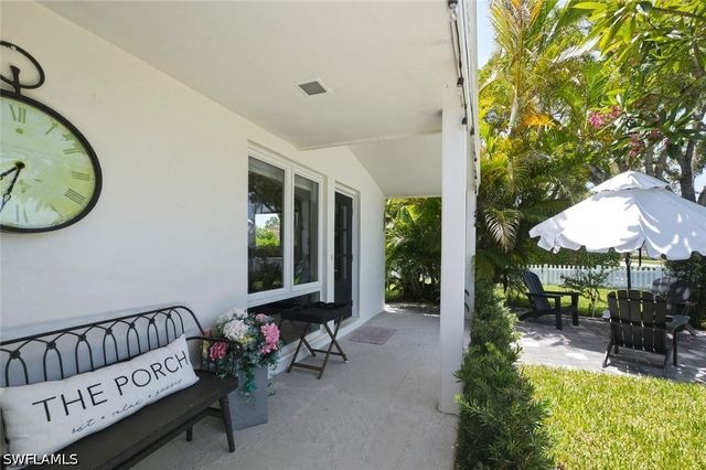1216 10th ST N, Naples, FL 34102