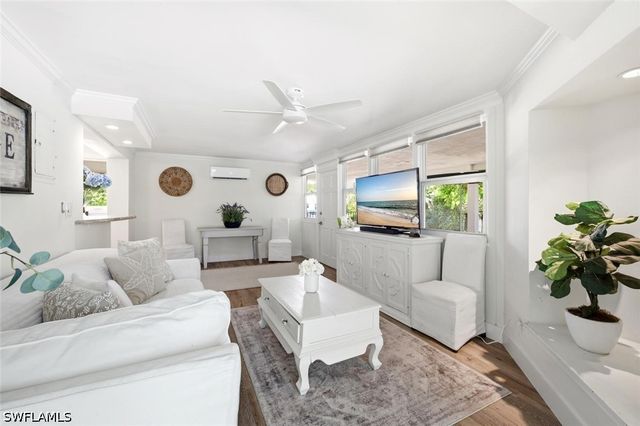 1216 10th ST N, Naples, FL 34102