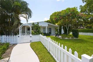 1216 10th ST N, Naples, FL 34102