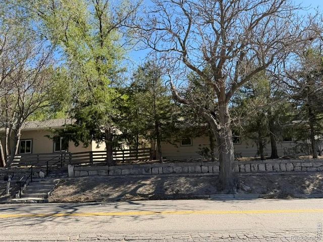 323 Douglas Street, Wray, CO 80758