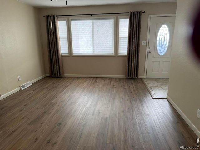 323 Douglas Street, Wray, CO 80758