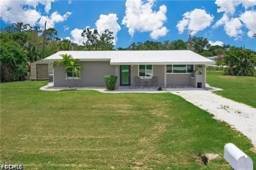 1144 Donald RD, North Fort Myers, FL 33917