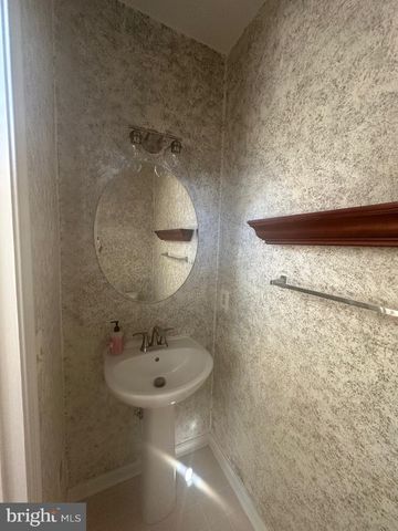 222 SLOAN CT, Wilmingon, DE 19808