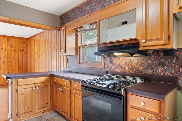 3126 Taylor Drive, Clarksville, IN 47129