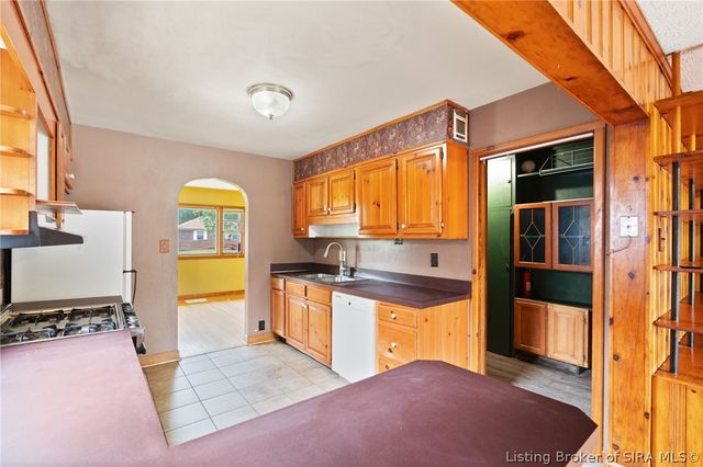 3126 Taylor Drive, Clarksville, IN 47129