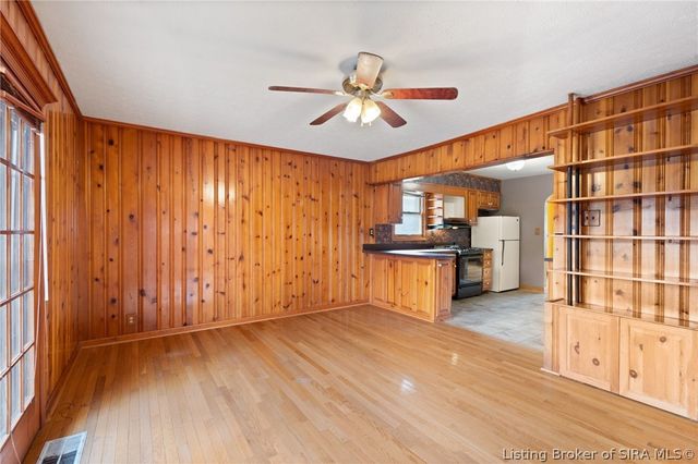 3126 Taylor Drive, Clarksville, IN 47129