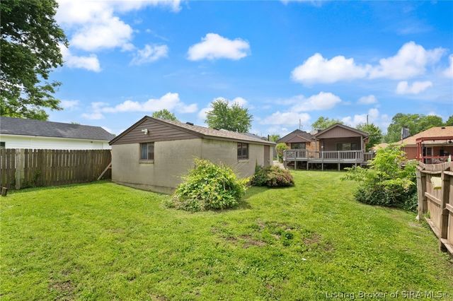 3126 Taylor Drive, Clarksville, IN 47129