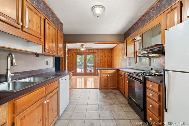 3126 Taylor Drive, Clarksville, IN 47129