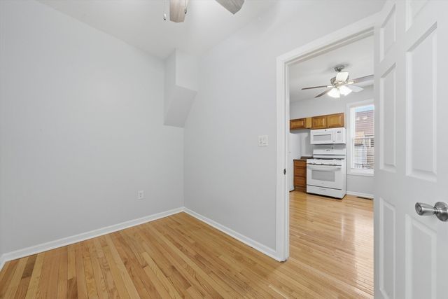2125 W 18th Place 5, Chicago, IL 60608