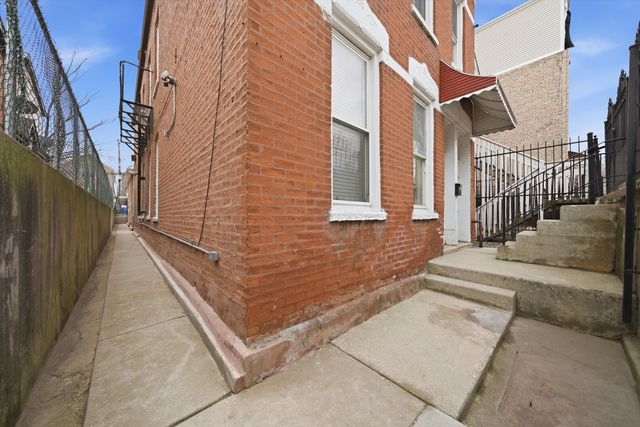 2125 W 18th Place 5, Chicago, IL 60608