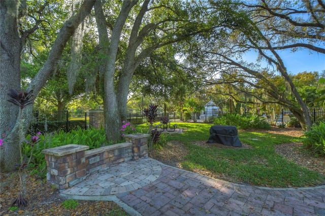6069 SANDHILL RIDGE DRIVE, Lithia, FL 33547