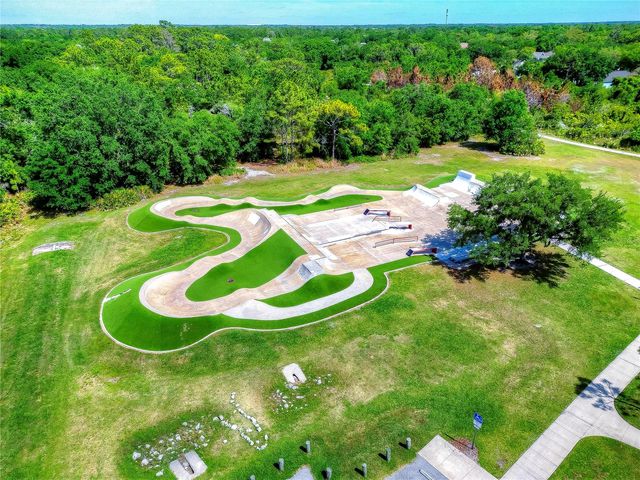 6069 SANDHILL RIDGE DRIVE, Lithia, FL 33547