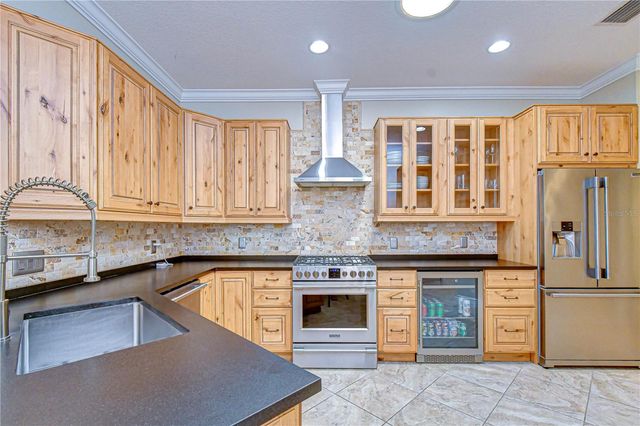 6069 SANDHILL RIDGE DRIVE, Lithia, FL 33547