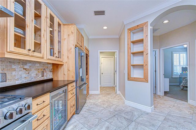 6069 SANDHILL RIDGE DRIVE, Lithia, FL 33547