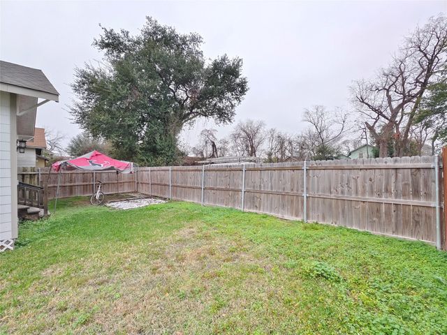 1217 Campbell Street, Houston, TX 77009