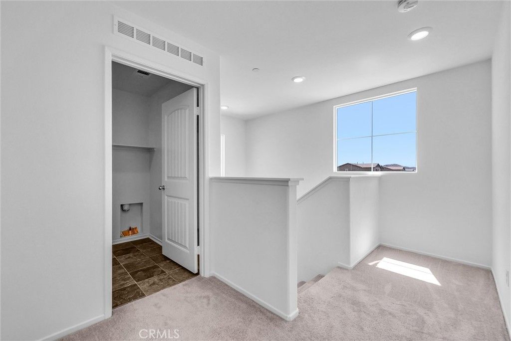 Image 14 of property listing at 29476 Canteen, Winchester, CA 92596