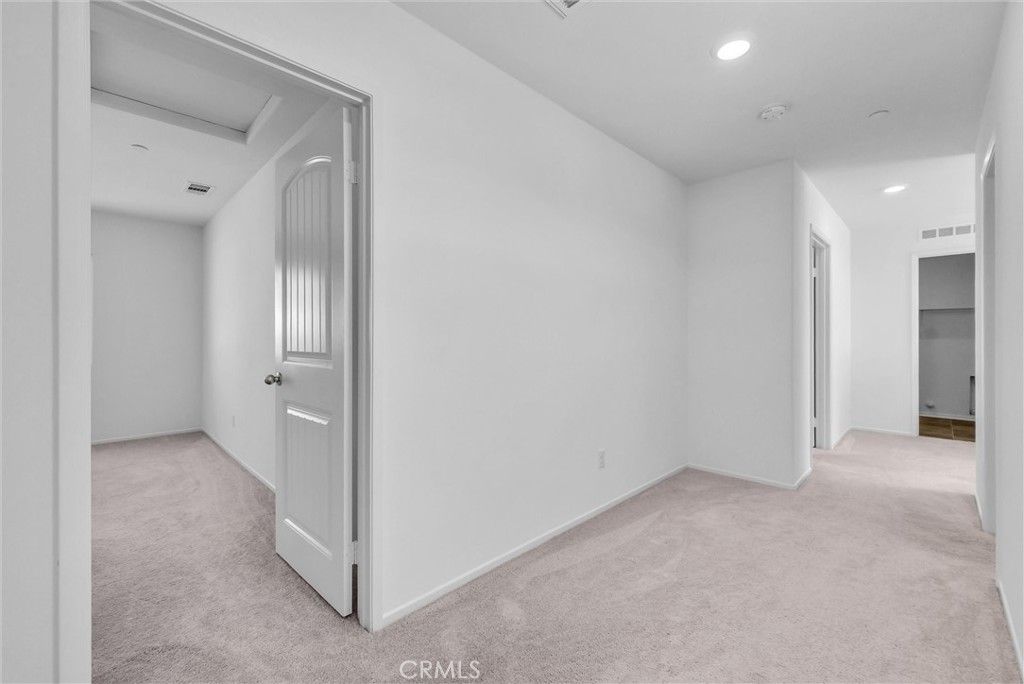 Image 15 of property listing at 29476 Canteen, Winchester, CA 92596
