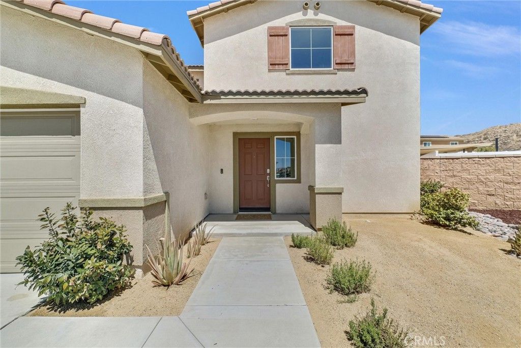 Image 3 of property listing at 29476 Canteen, Winchester, CA 92596
