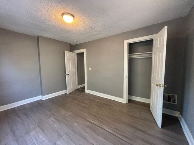 1091 S Champion Avenue, Columbus, OH 43206