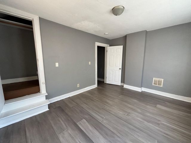 1091 S Champion Avenue, Columbus, OH 43206