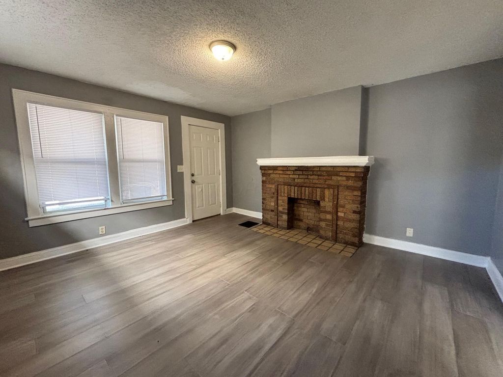 1091 S Champion Avenue, Columbus, OH 43206