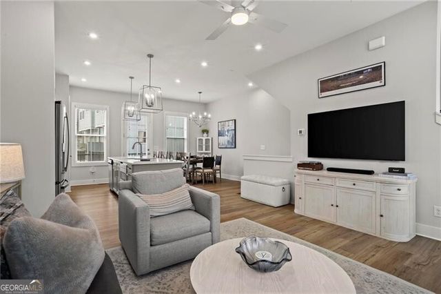 144 Chestnut Circle, Atlanta, GA 30342