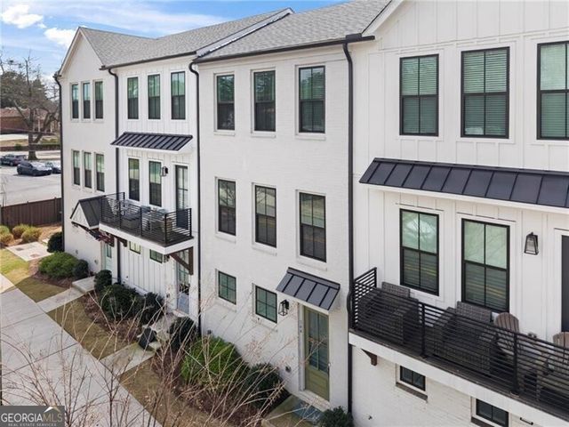 144 Chestnut Circle, Atlanta, GA 30342