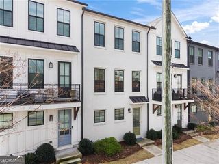 144 Chestnut Circle, Atlanta, GA 30342