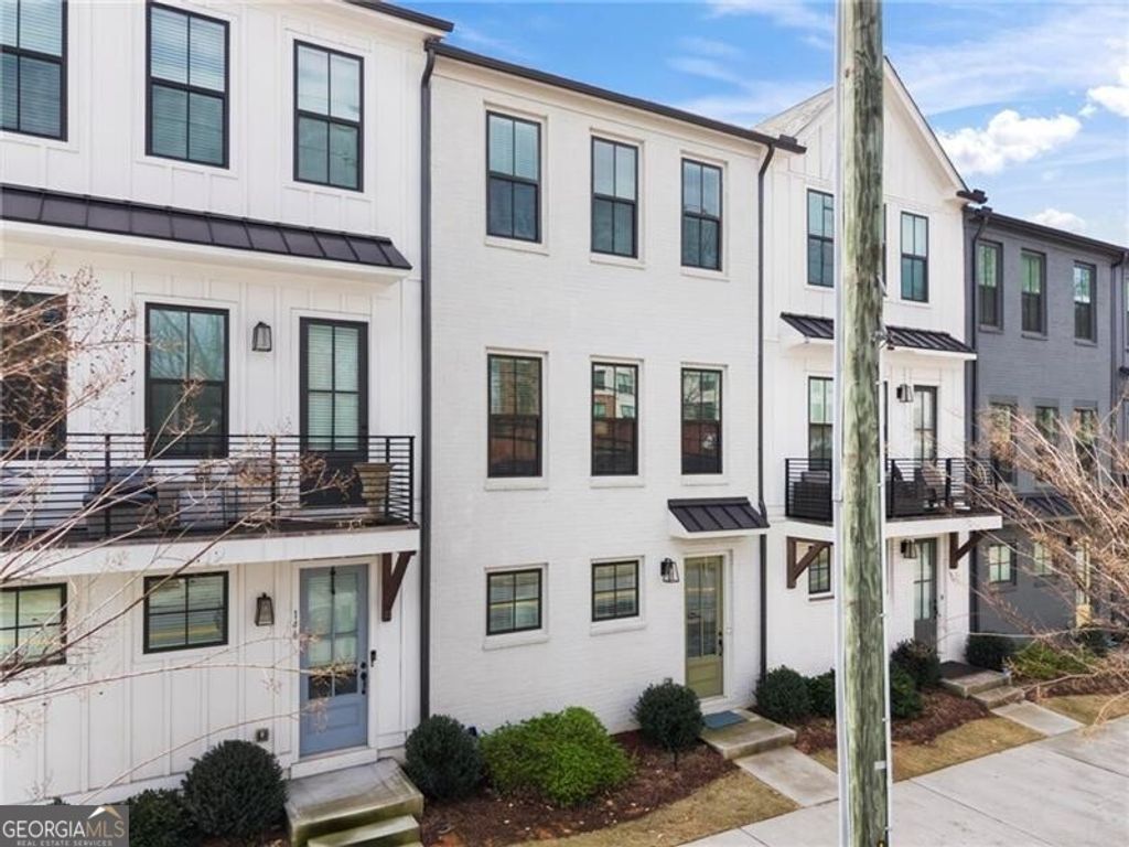 144 Chestnut Circle, Atlanta, GA 30342