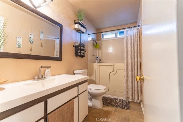13020 6th, Victorville, CA 92395