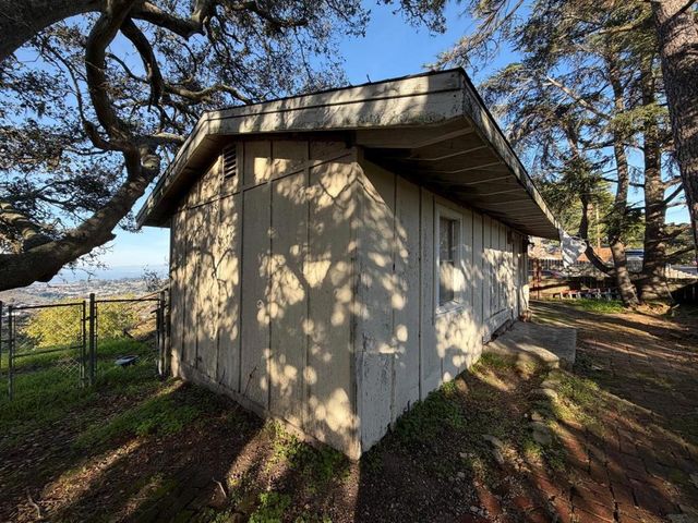6070 Skyline Drive, El Sobrante, CA 94803