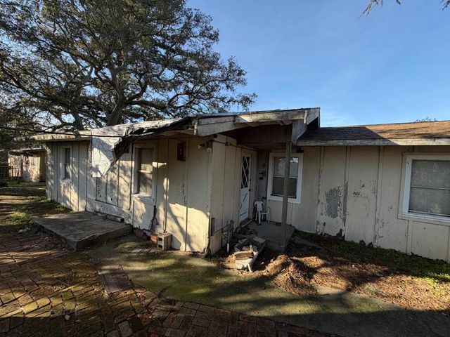 6070 Skyline Drive, El Sobrante, CA 94803