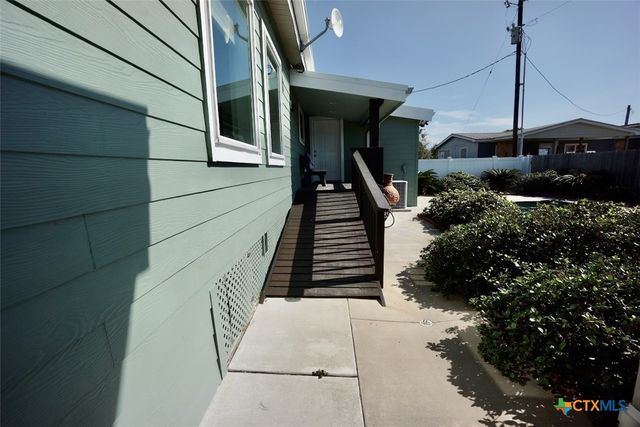 3043 W Harrison Avenue, Port O'connor, TX 77982