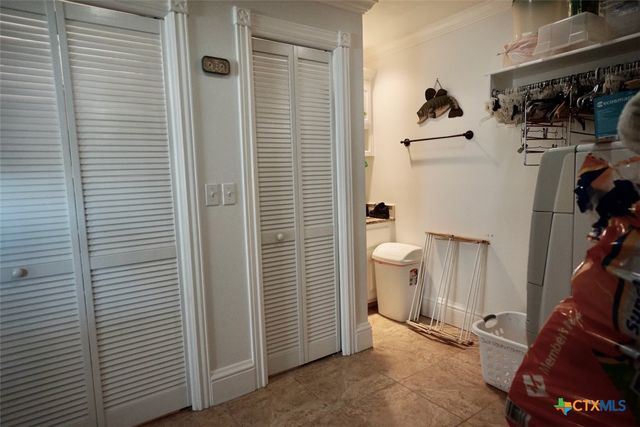 3043 W Harrison Avenue, Port O'connor, TX 77982