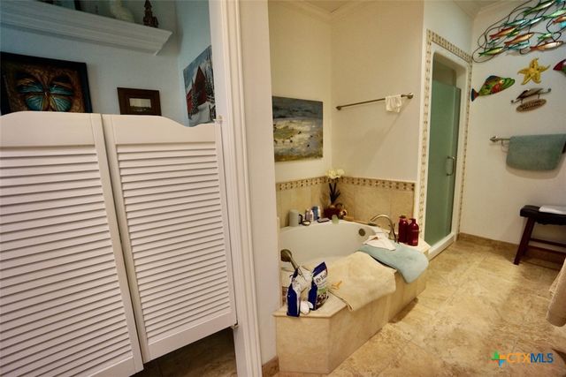 3043 W Harrison Avenue, Port O'connor, TX 77982