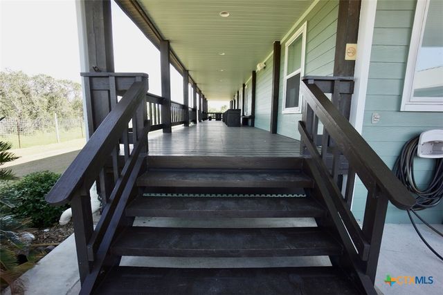 3043 W Harrison Avenue, Port O'connor, TX 77982