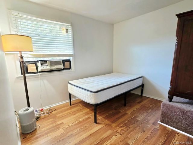2E Ethan Allen Court, Ridge, NY 11961