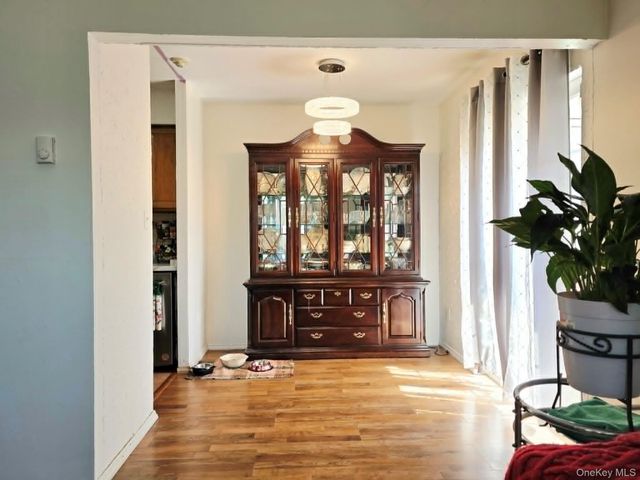 2E Ethan Allen Court, Ridge, NY 11961