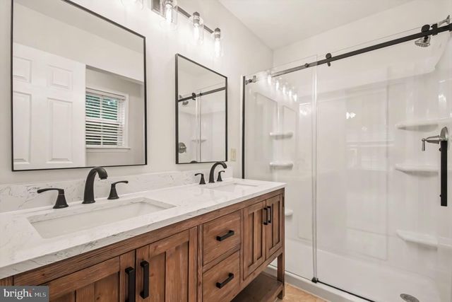 10126 SHARON SPRINGS DR, Fredericksburg, VA 22408