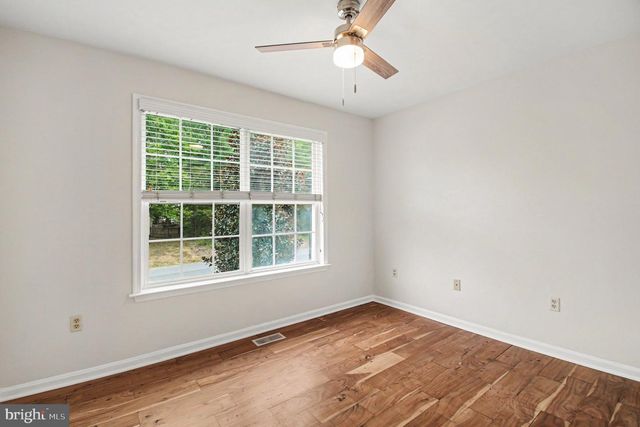 10126 SHARON SPRINGS DR, Fredericksburg, VA 22408