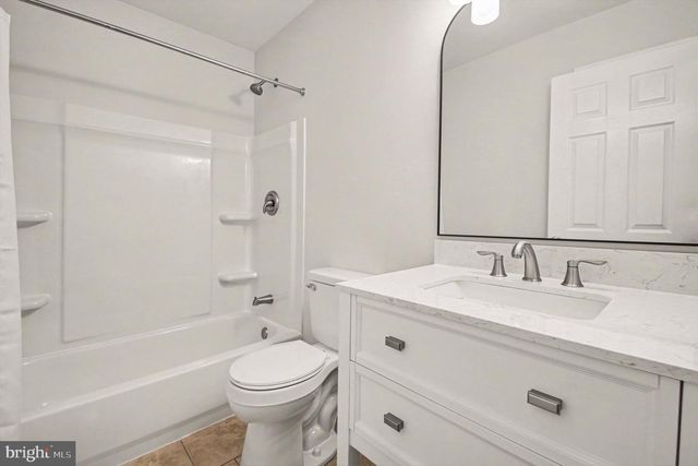 10126 SHARON SPRINGS DR, Fredericksburg, VA 22408