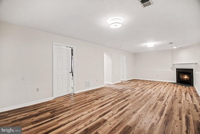 10126 SHARON SPRINGS DR, Fredericksburg, VA 22408