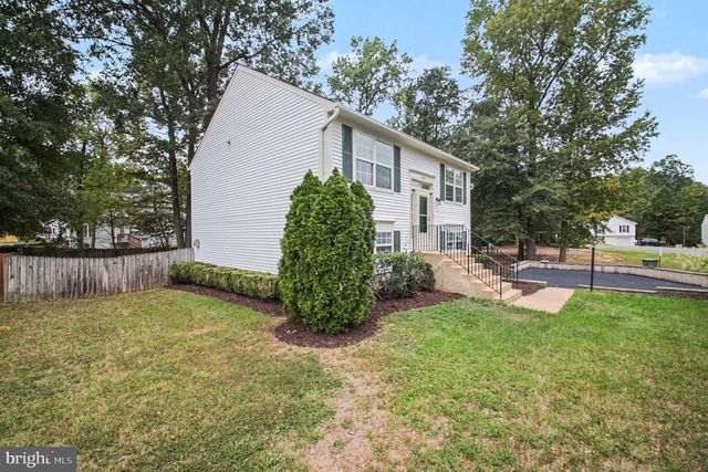 10126 SHARON SPRINGS DR, Fredericksburg, VA 22408