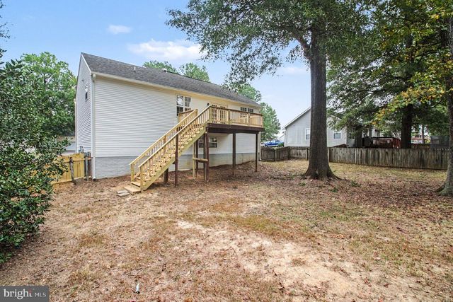 10126 SHARON SPRINGS DR, Fredericksburg, VA 22408