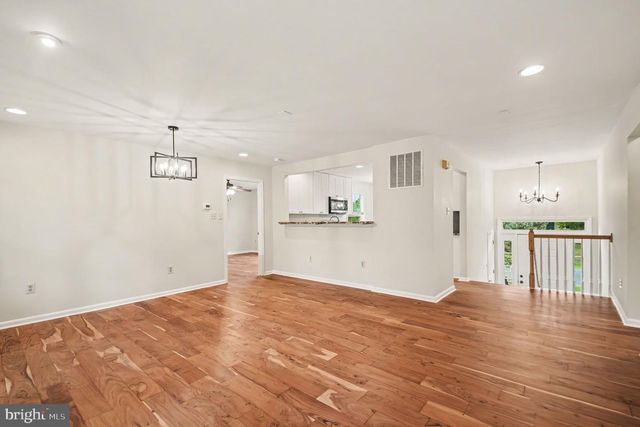 10126 SHARON SPRINGS DR, Fredericksburg, VA 22408