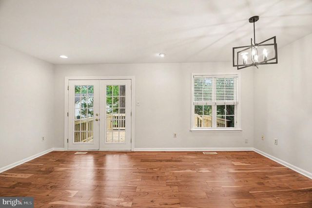 10126 SHARON SPRINGS DR, Fredericksburg, VA 22408