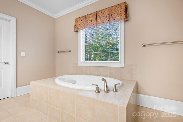 7945 Rolling Creek Court, Charlotte, NC 28270