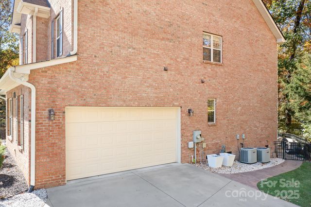 7945 Rolling Creek Court, Charlotte, NC 28270